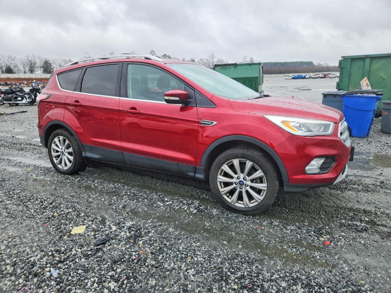2017 FORD ESCAPE TITANIUM photo 4