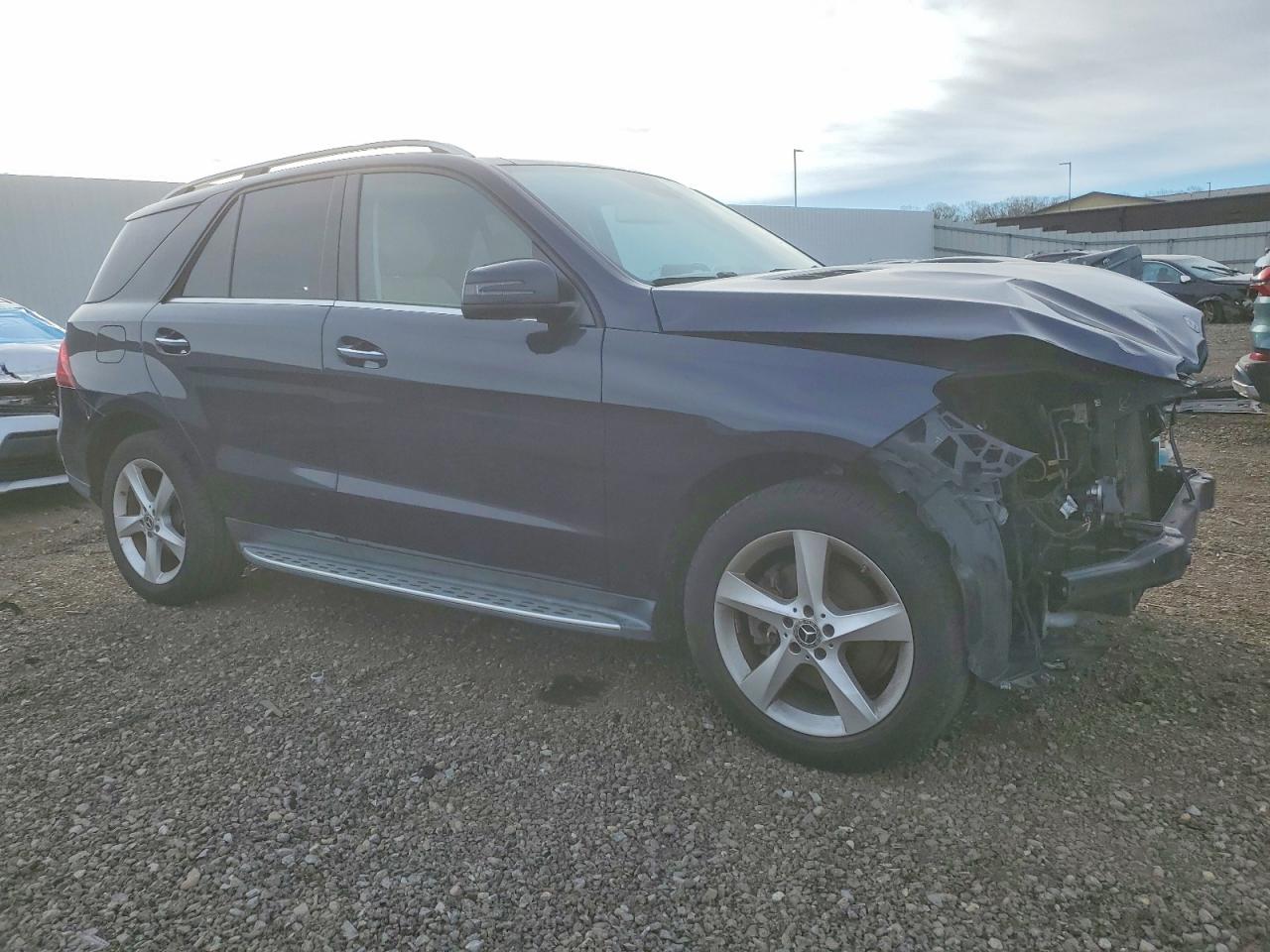 2017 MERCEDES-BENZ GLE 350 4MATIC photo 4