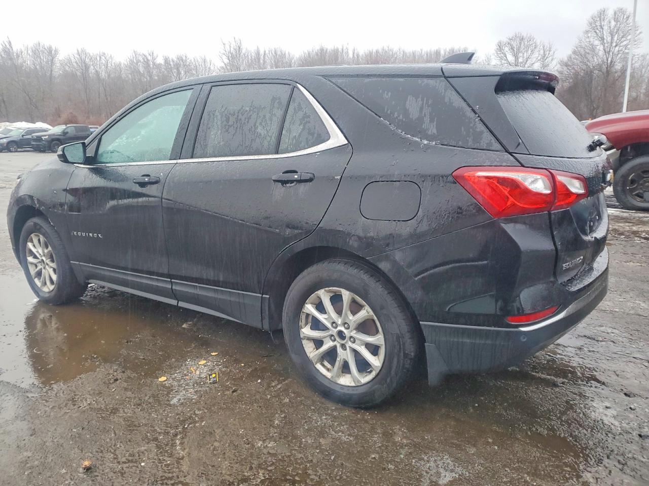 2018 CHEVROLET EQUINOX LT photo 2