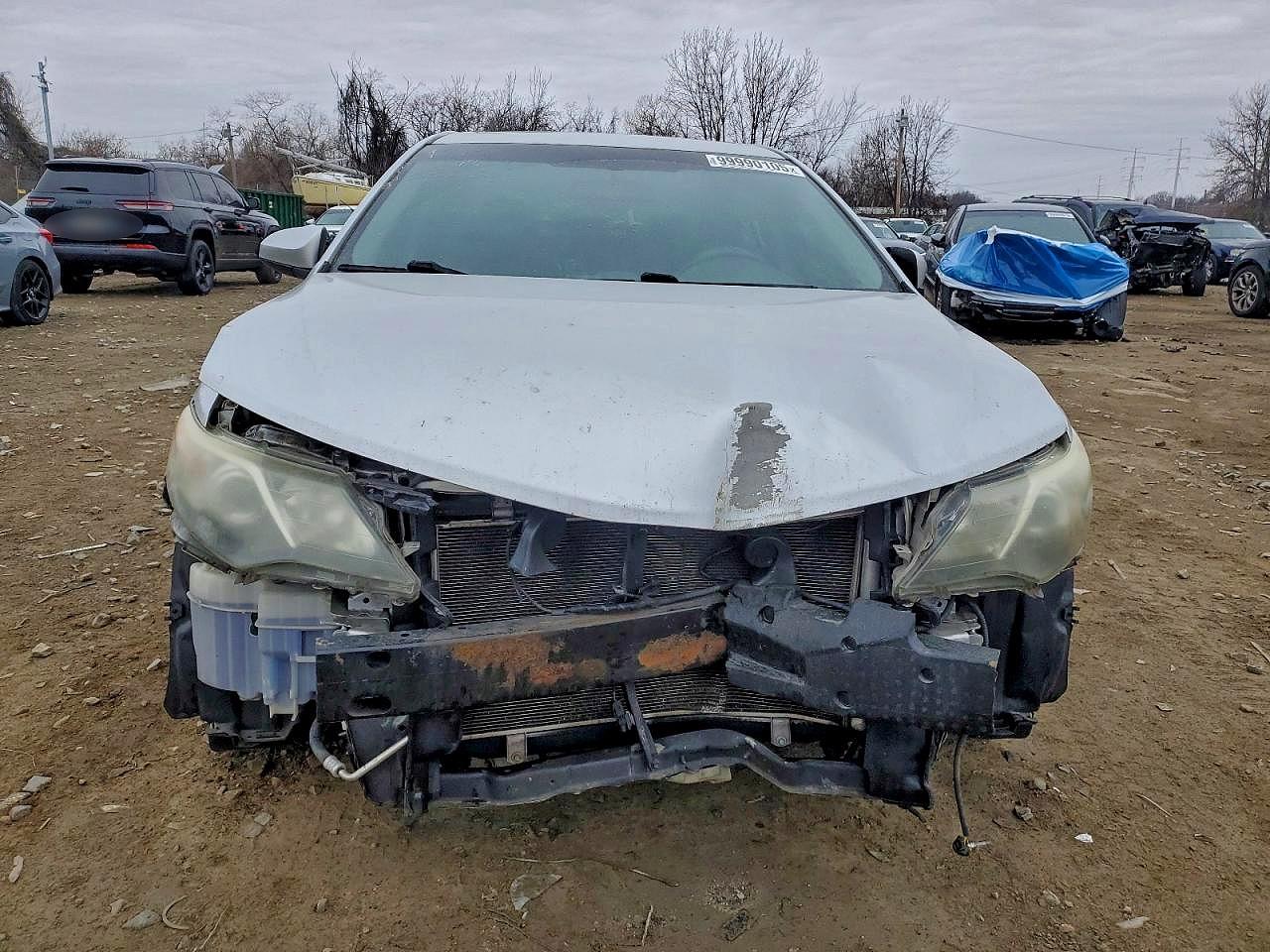 2014 TOYOTA CAMRY L photo 5