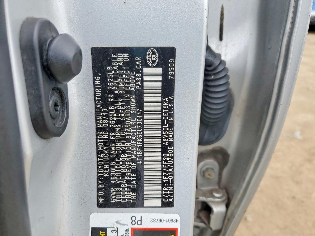 2014 TOYOTA CAMRY L photo 12