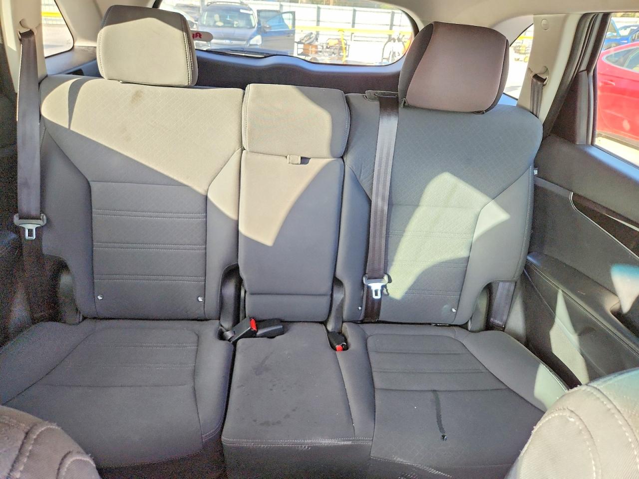 2016 KIA SORENTO LX photo 10