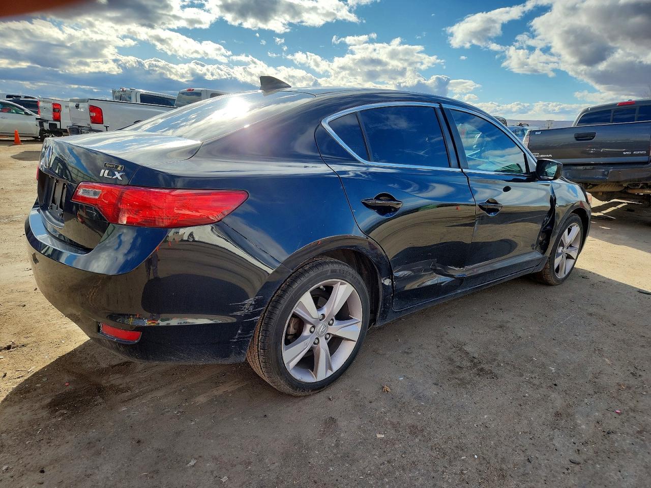 2015 ACURA ILX 20 photo 3