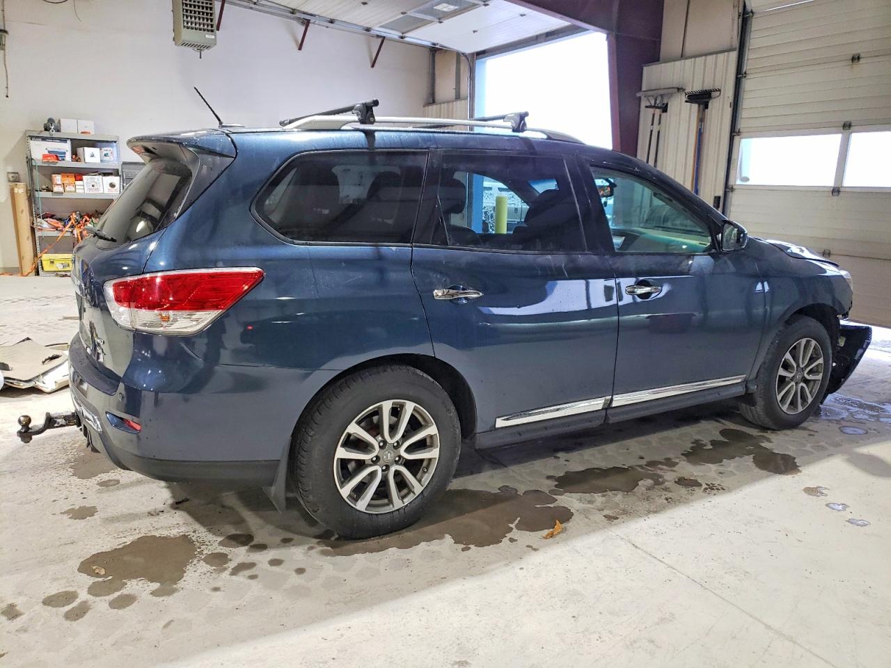 2013 NISSAN PATHFINDER S photo 3