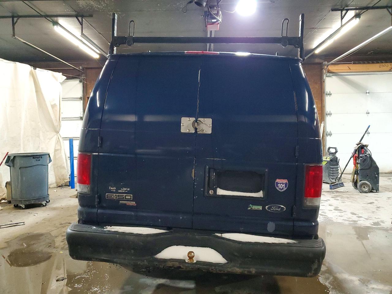 2011 FORD ECONOLINE E150 VAN photo 6