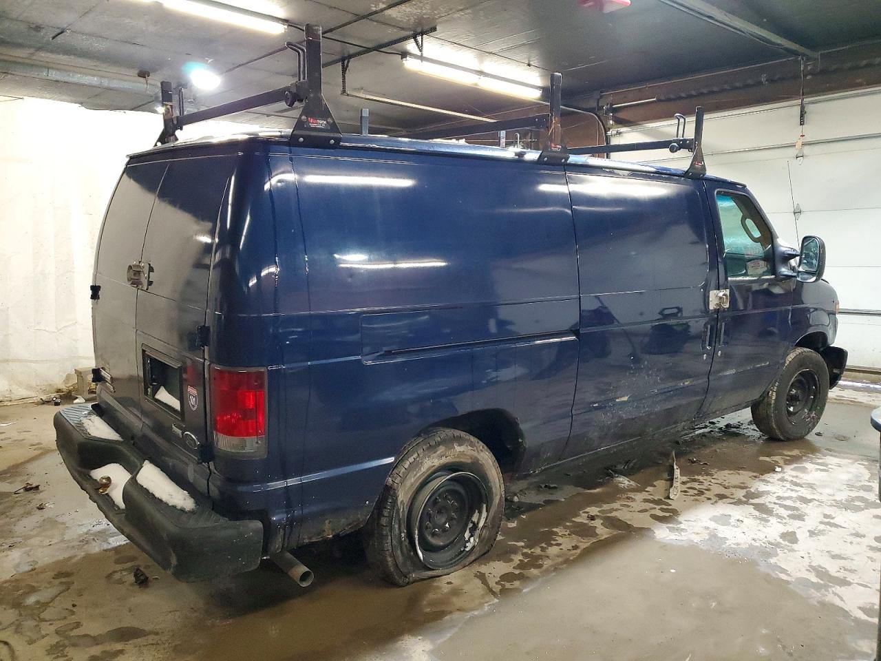 2011 FORD ECONOLINE E150 VAN photo 3