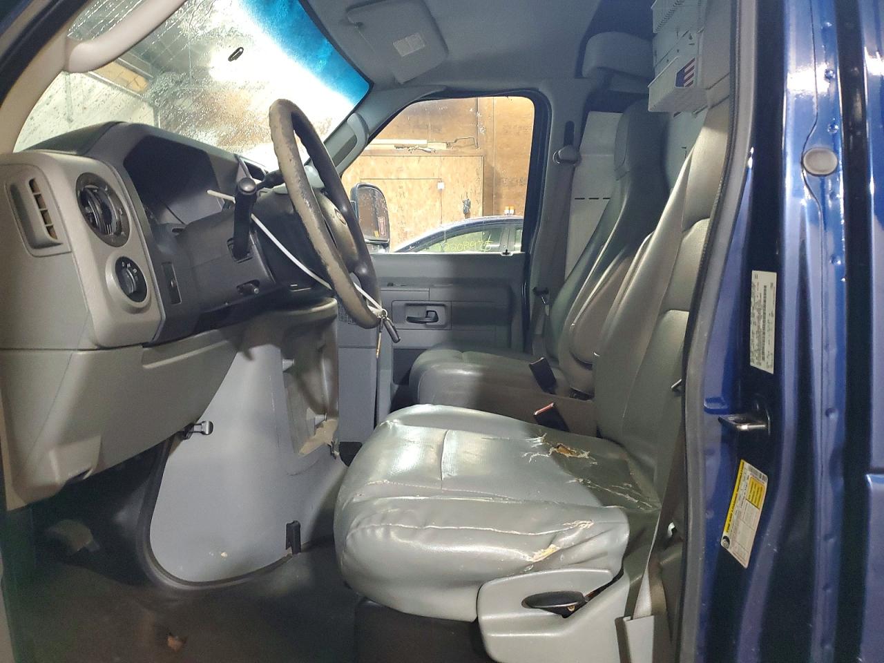 2011 FORD ECONOLINE E150 VAN photo 7