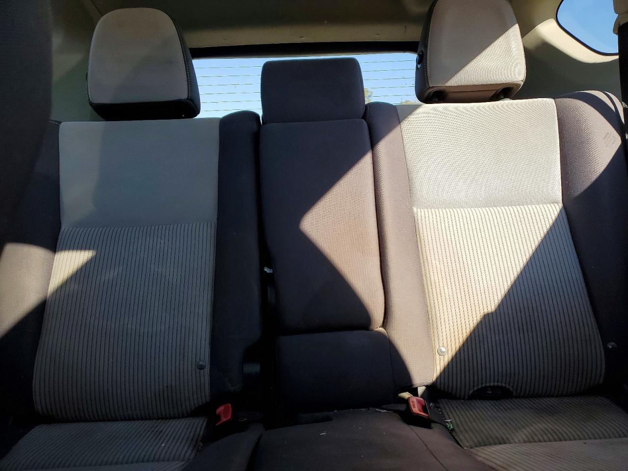 2013 TOYOTA RAV4 XLE photo 10