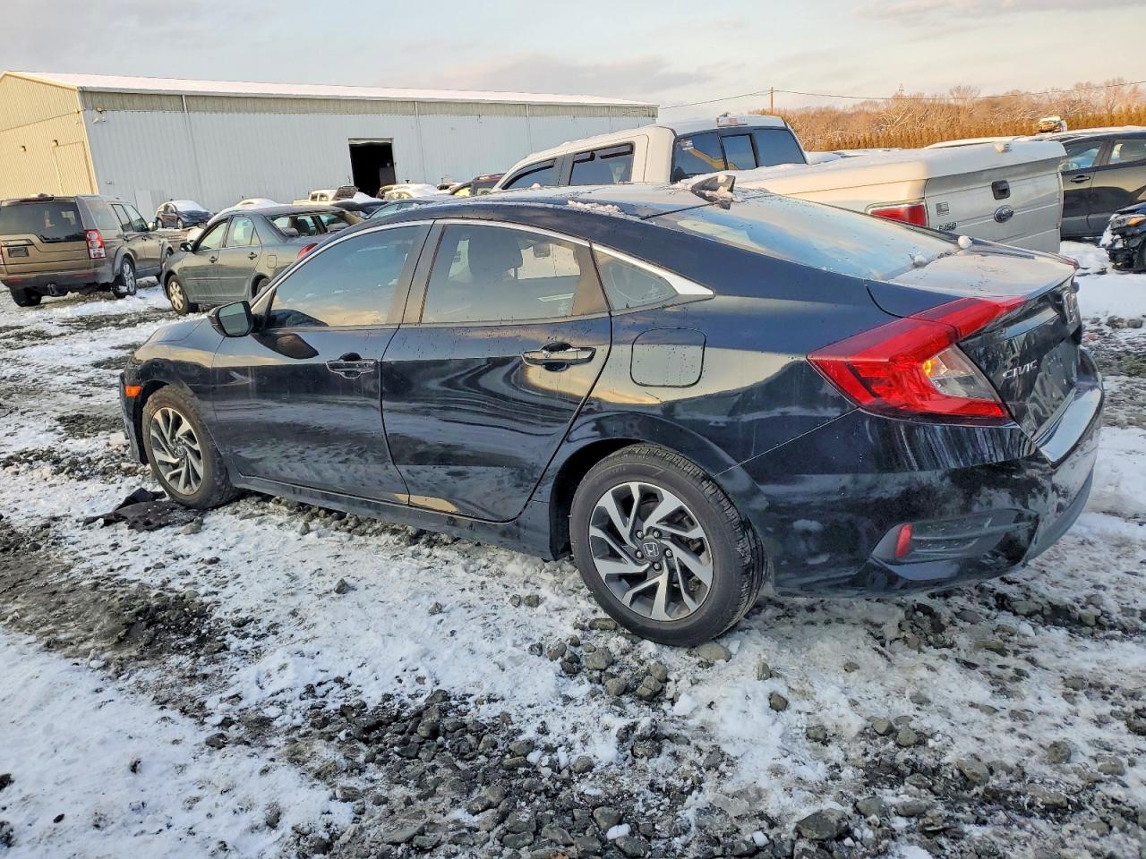 2017 HONDA CIVIC EX photo 2
