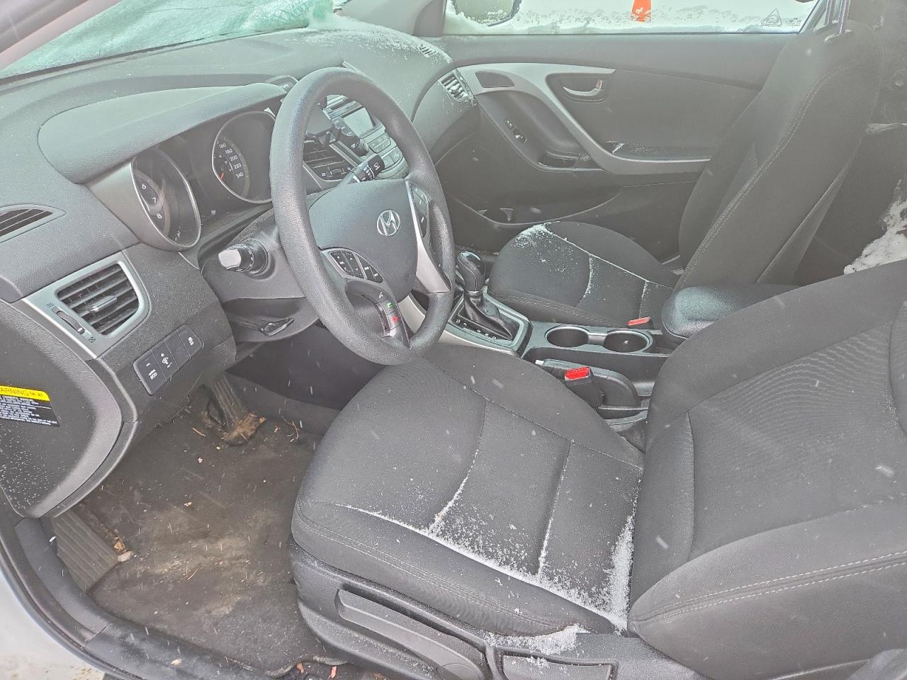 2015 HYUNDAI ELANTRA SE photo 7