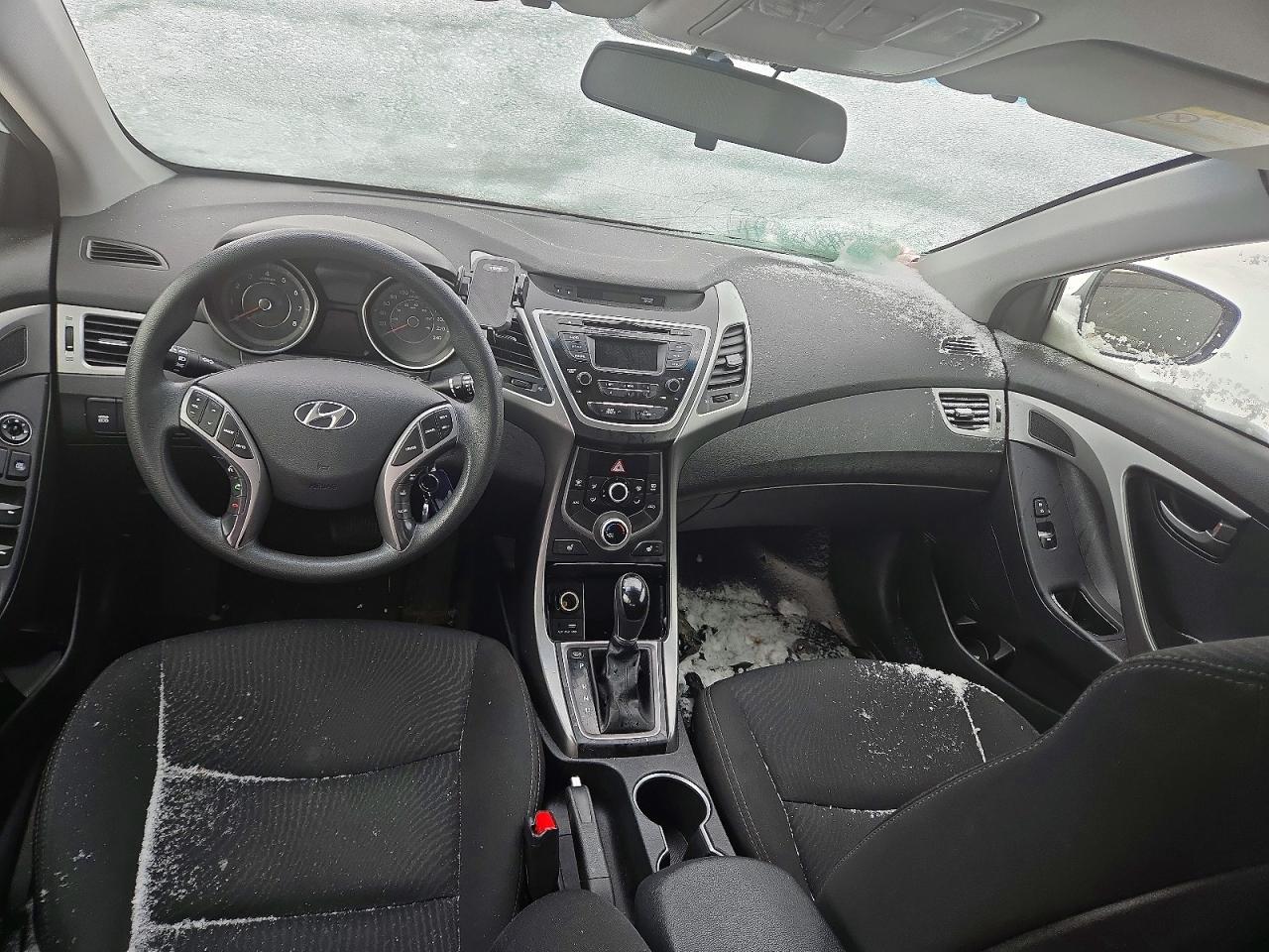 2015 HYUNDAI ELANTRA SE photo 8