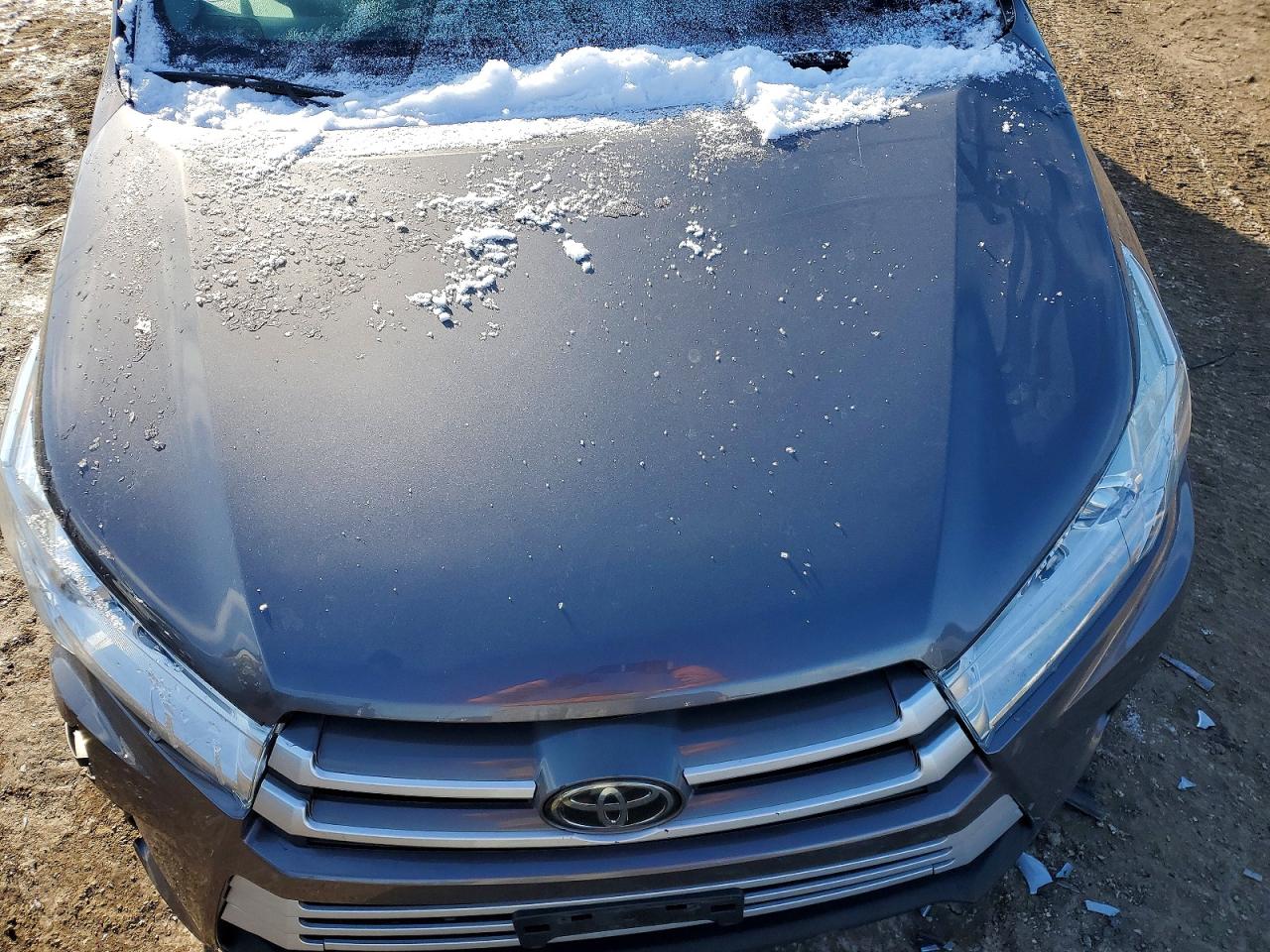 2018 TOYOTA HIGHLANDER SE photo 12