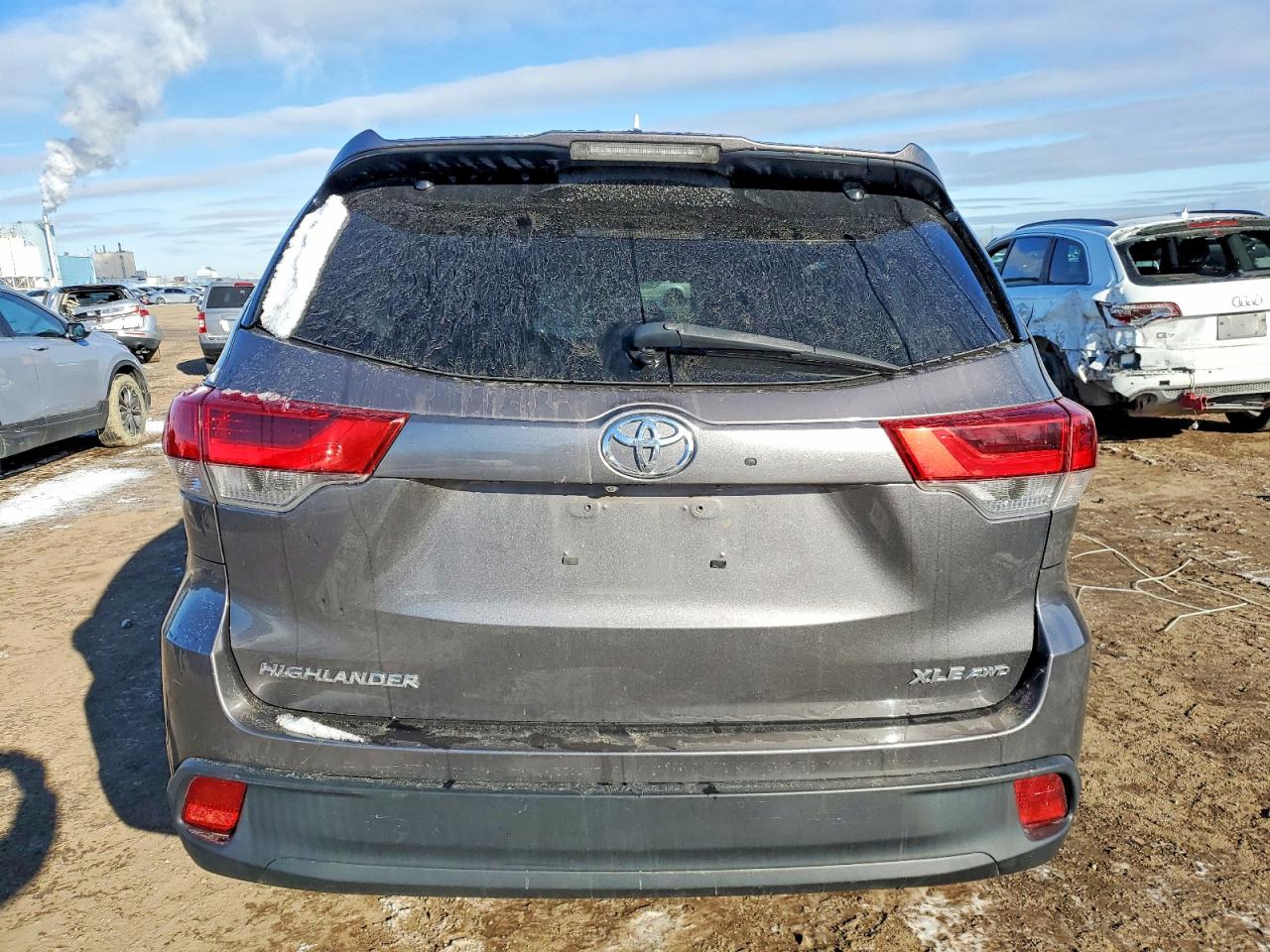 2018 TOYOTA HIGHLANDER SE photo 6