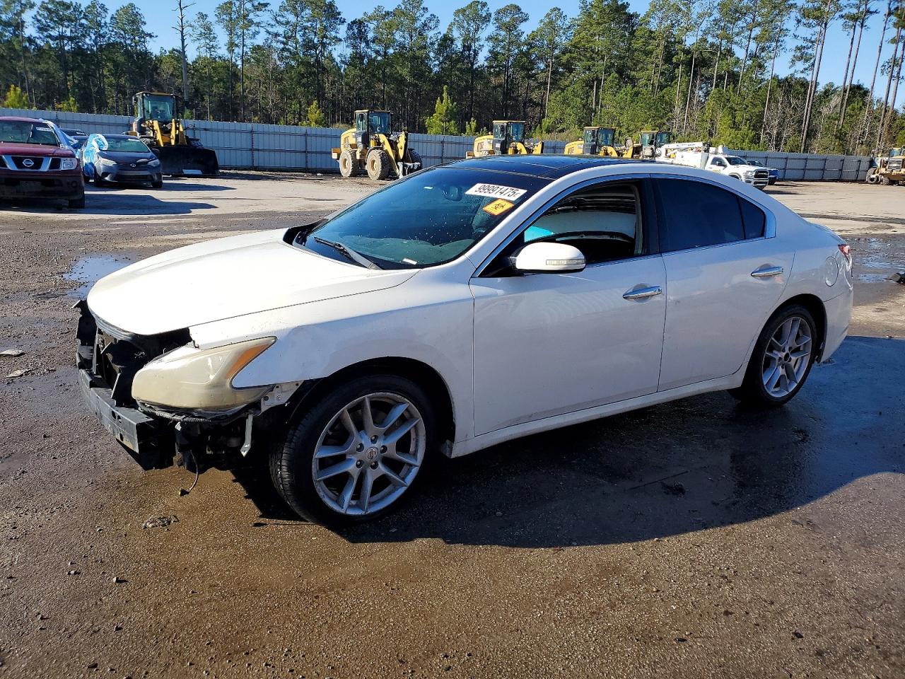 2010 NISSAN MAXIMA