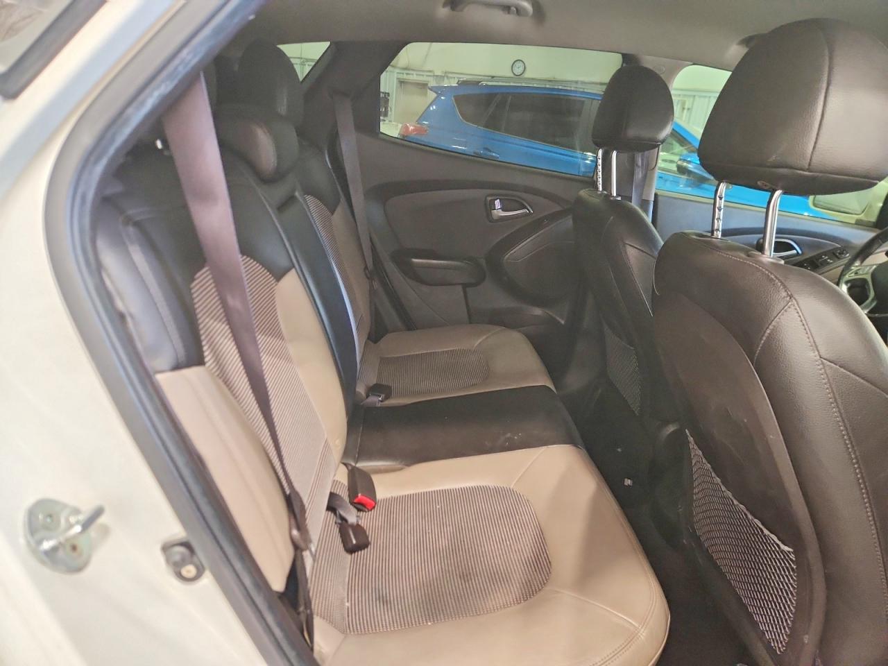 2012 HYUNDAI TUCSON GLS photo 11