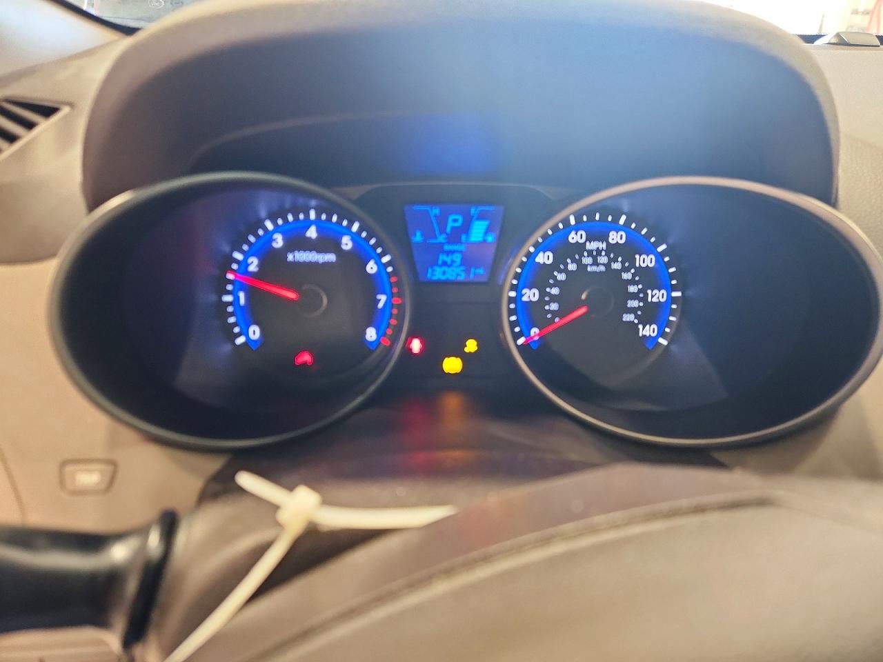 2012 HYUNDAI TUCSON GLS photo 9