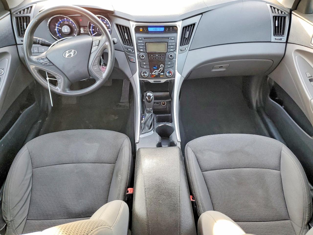 2013 HYUNDAI SONATA GLS photo 8