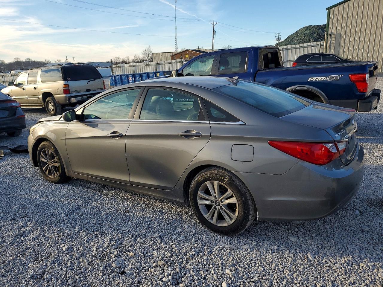 2013 HYUNDAI SONATA GLS photo 2