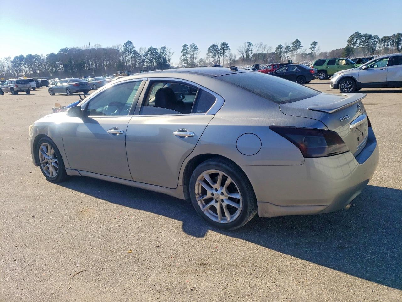 2009 NISSAN MAXIMA S photo 2