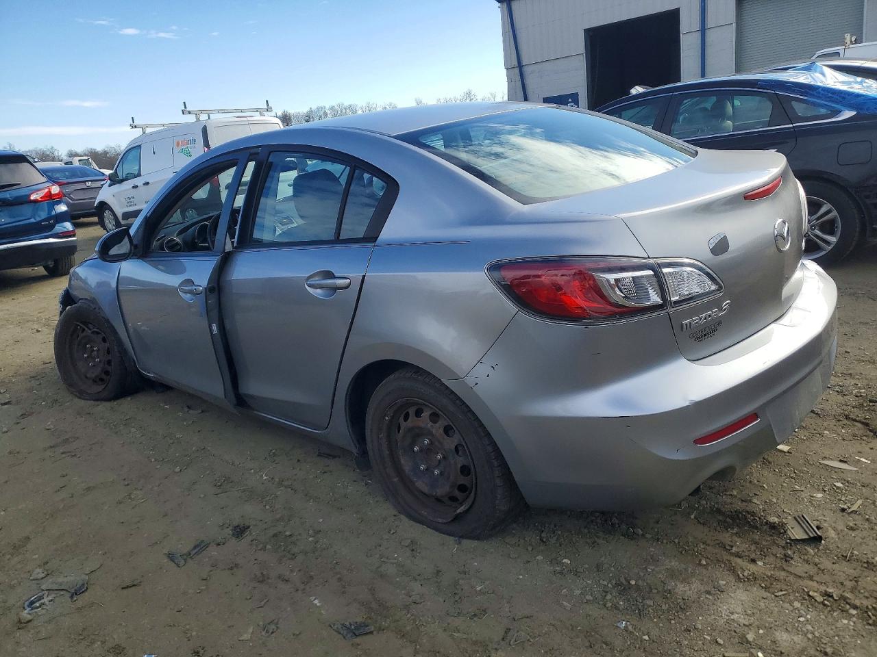 2013 MAZDA 3 I photo 2
