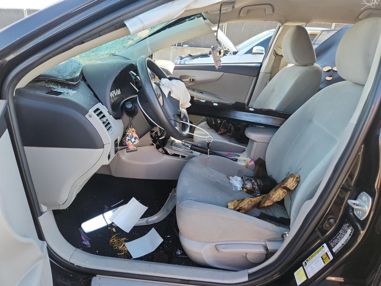 2011 TOYOTA COROLLA BASE photo 7