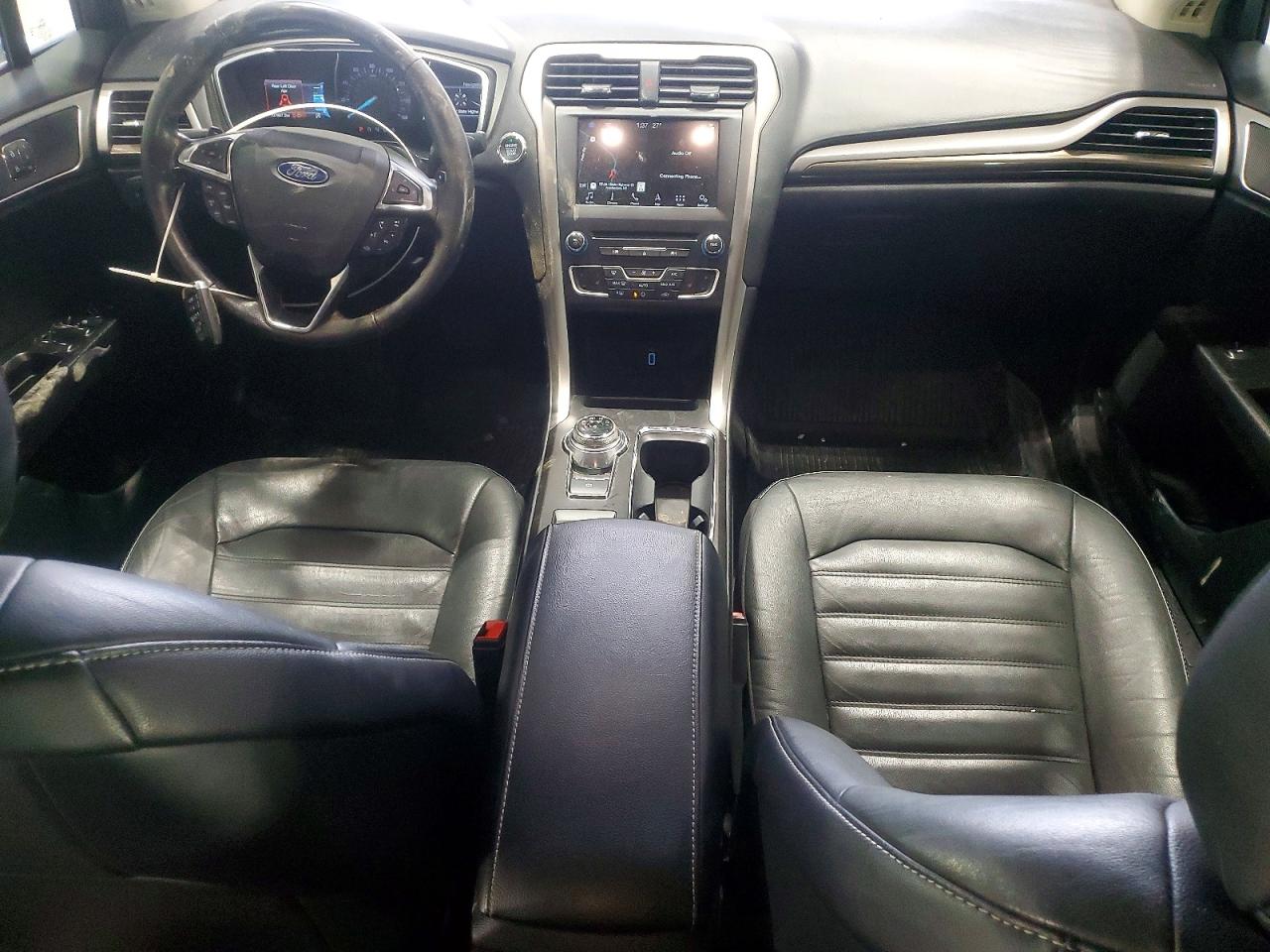 2018 FORD FUSION SE photo 8