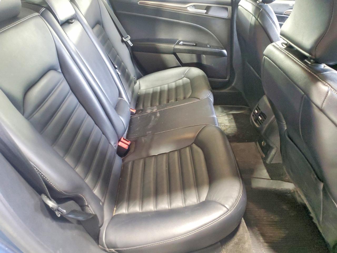 2018 FORD FUSION SE photo 10