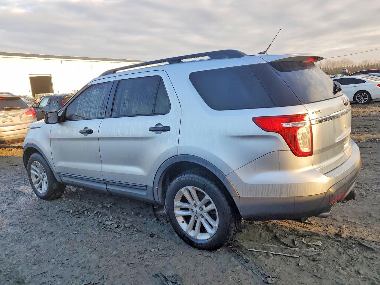 2015 FORD EXPLORER photo 2