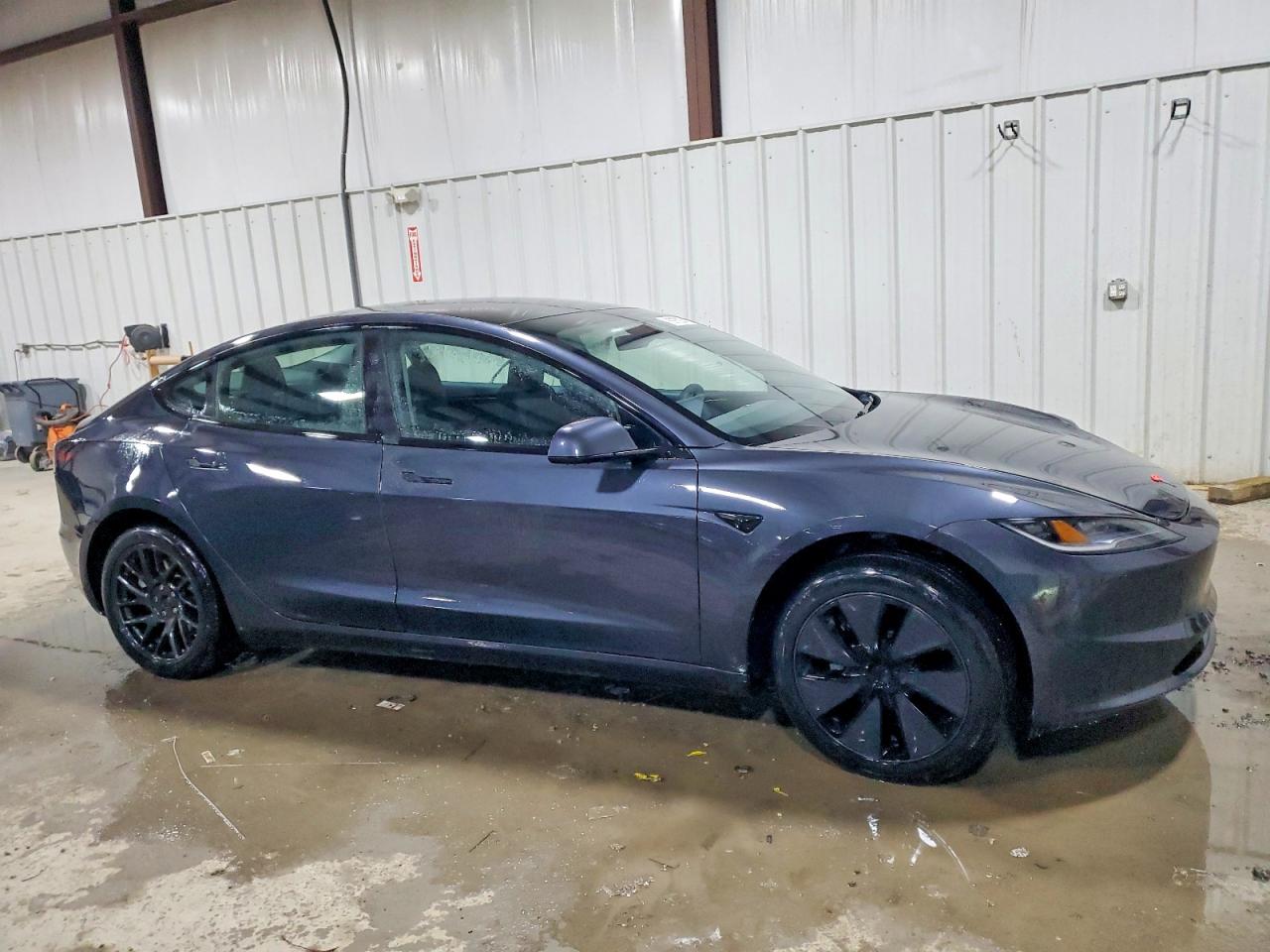 2024 TESLA MODEL 3 photo 4