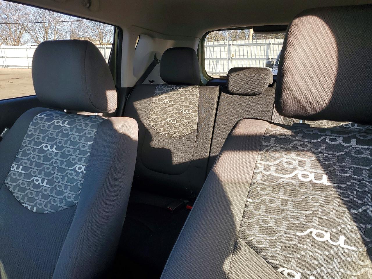 2011 KIA SOUL + photo 10