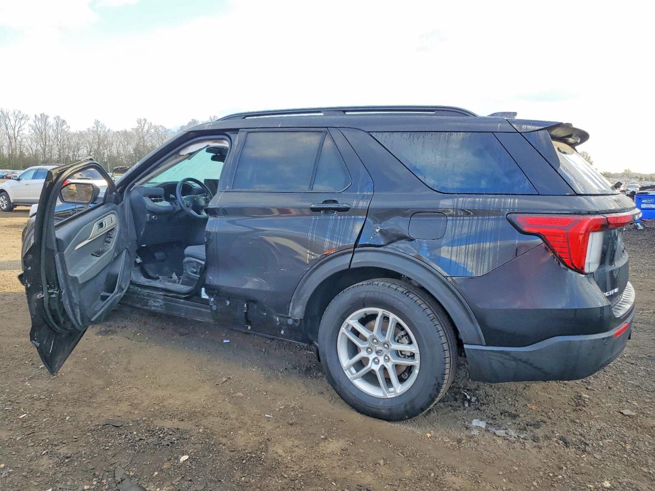 2025 FORD EXPLORER ACTIVE photo 2