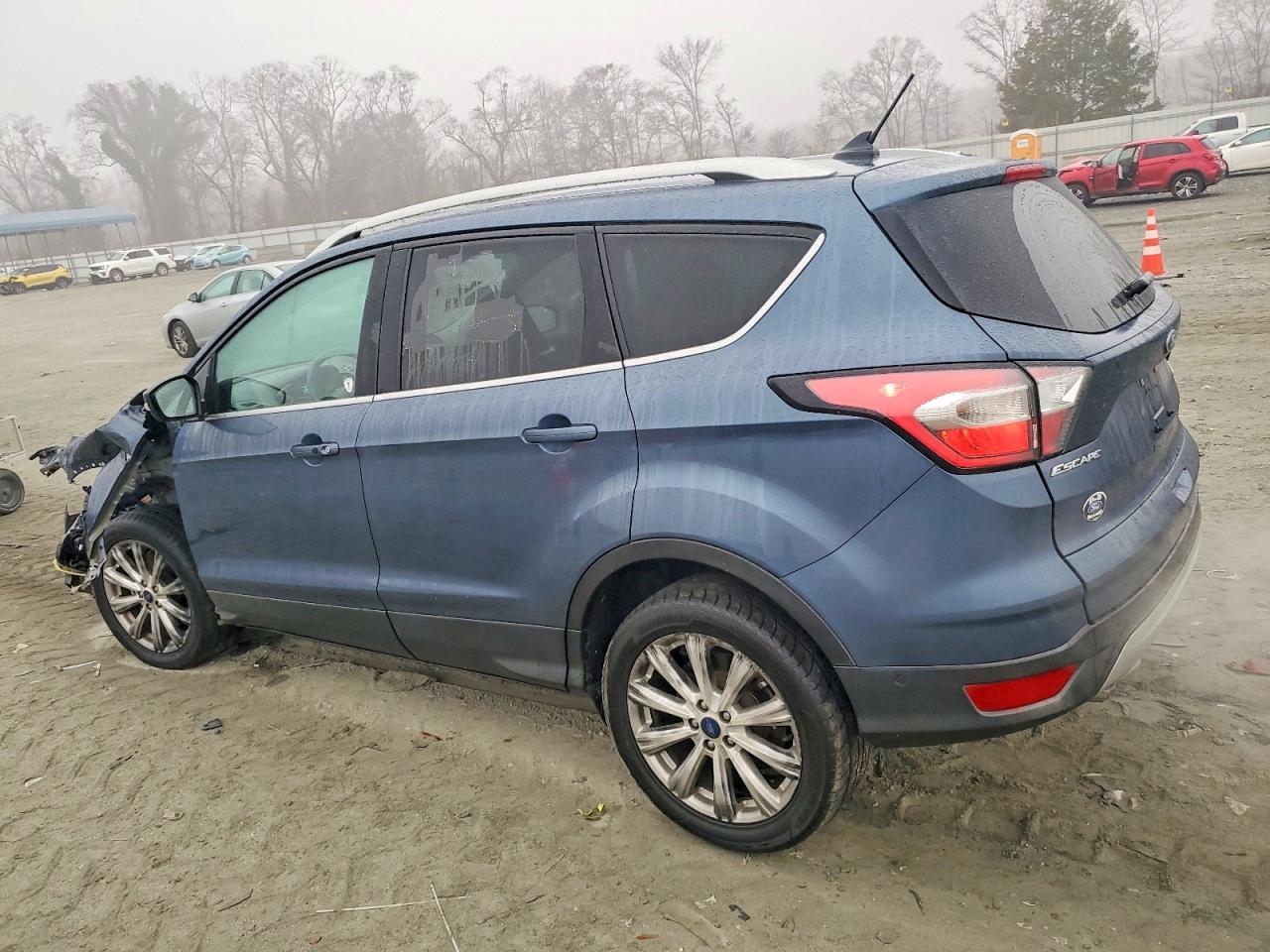 2018 FORD ESCAPE TITANIUM photo 2