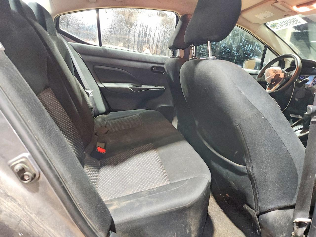 2021 NISSAN VERSA S photo 10