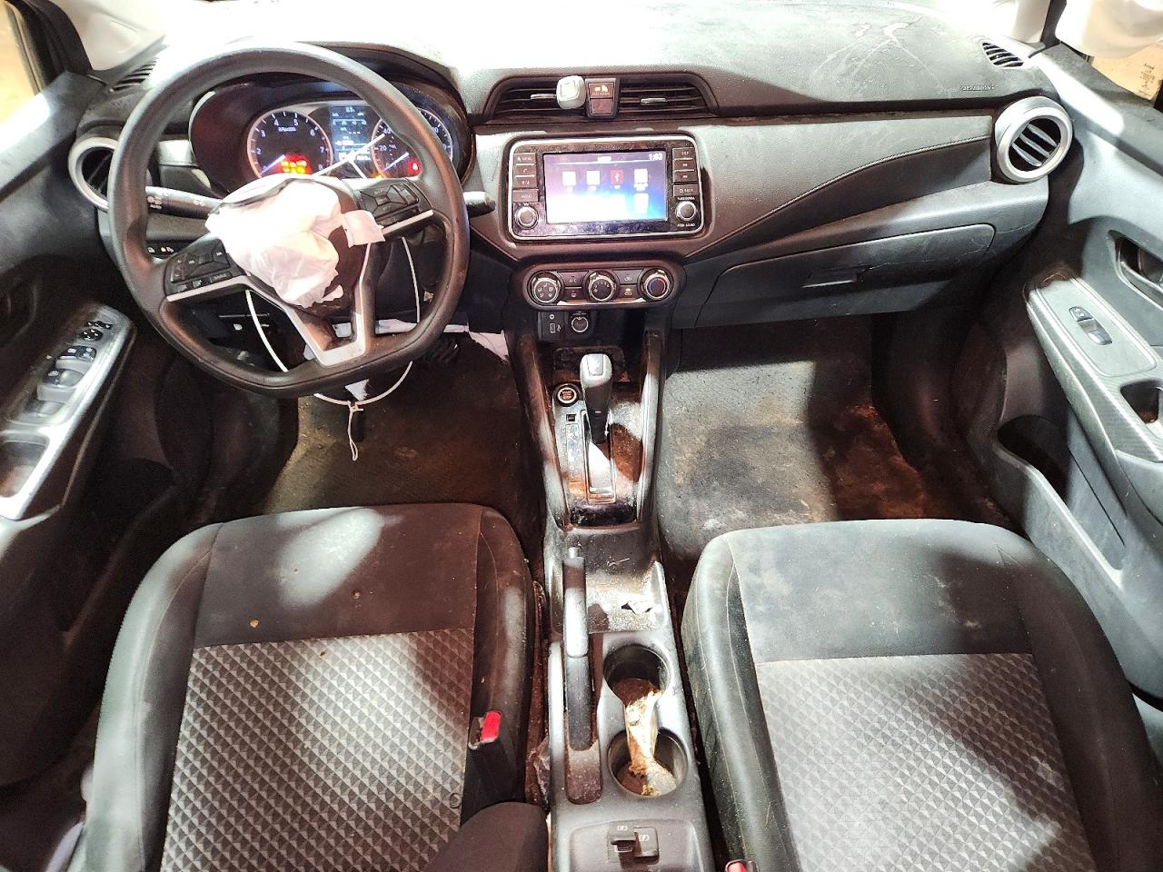 2021 NISSAN VERSA S photo 8