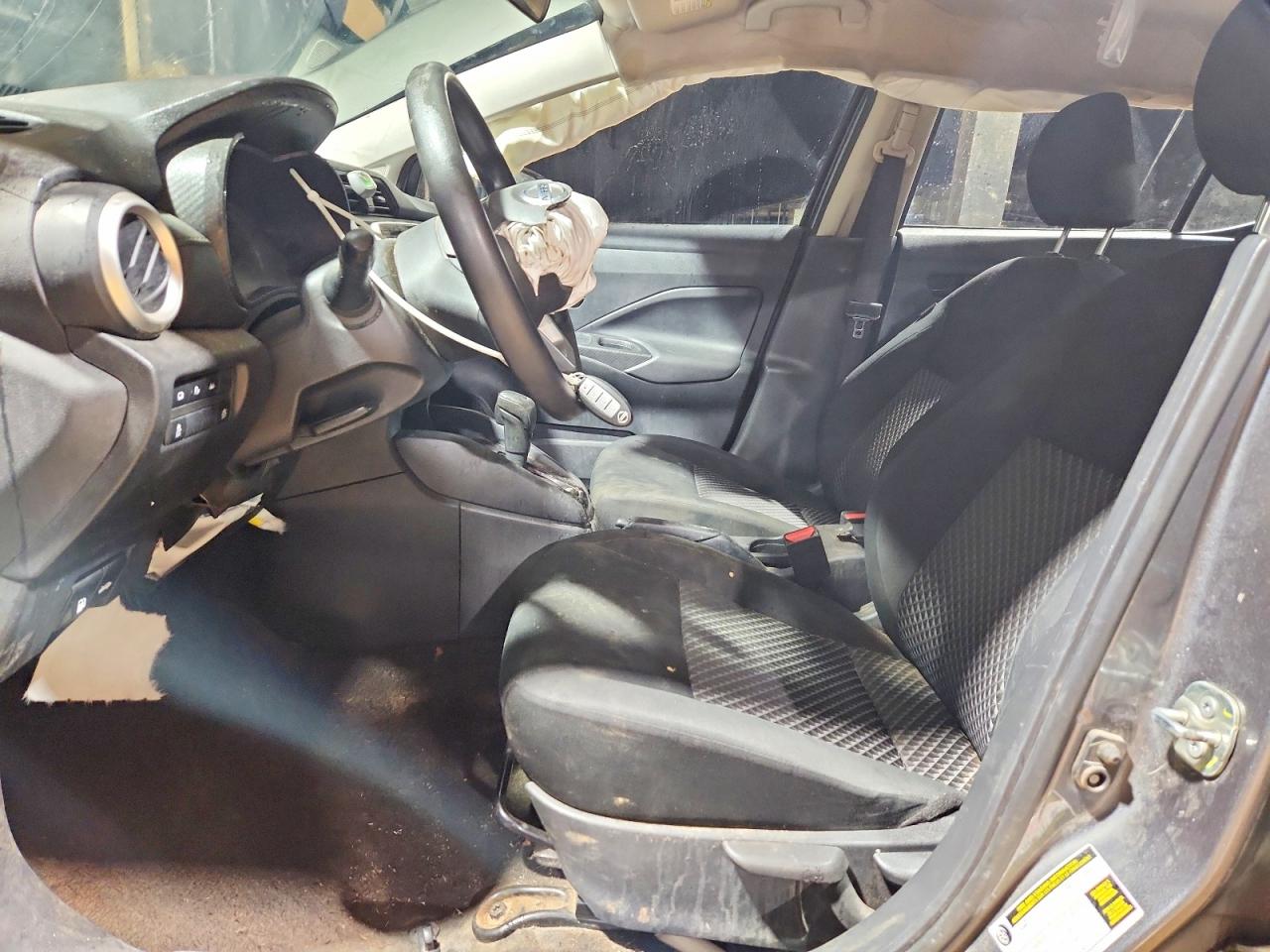 2021 NISSAN VERSA S photo 7
