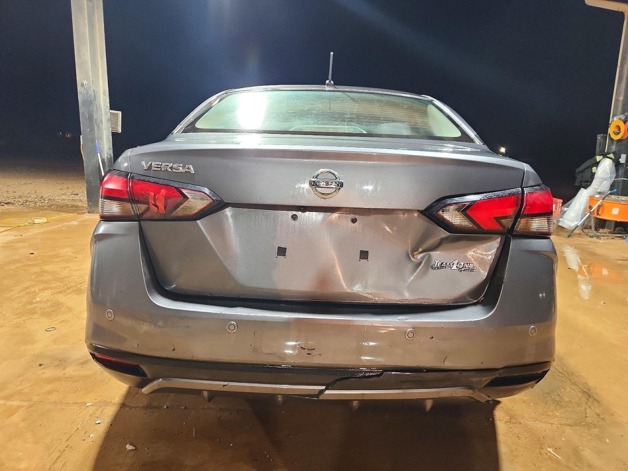 2021 NISSAN VERSA S photo 6