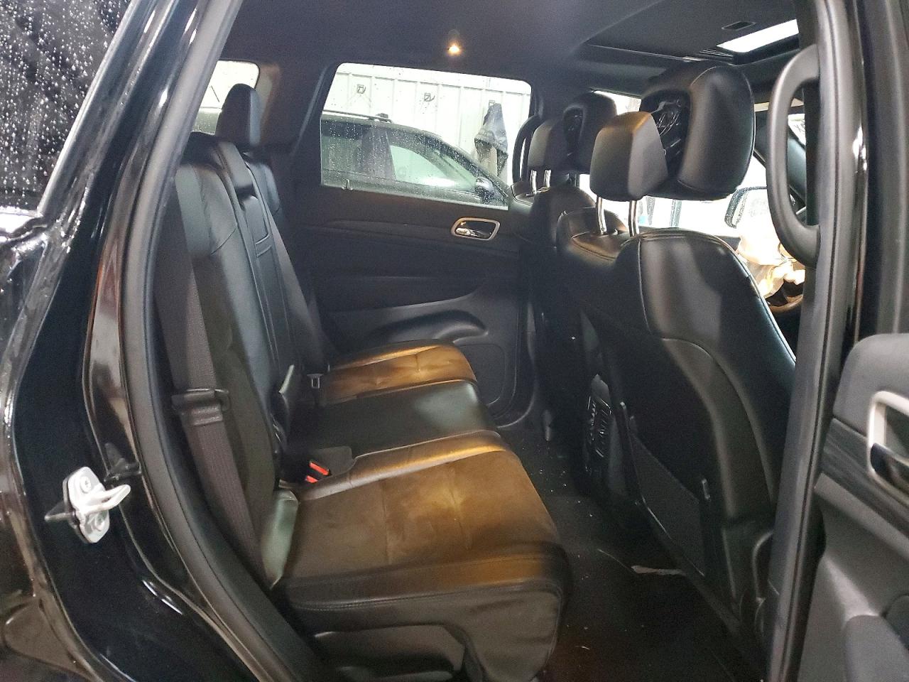 2022 JEEP GRAND CHEROKEE LAREDO E photo 11