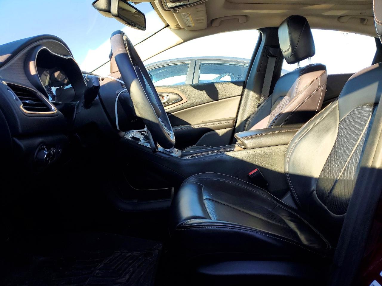 2015 CHRYSLER 200 C photo 7