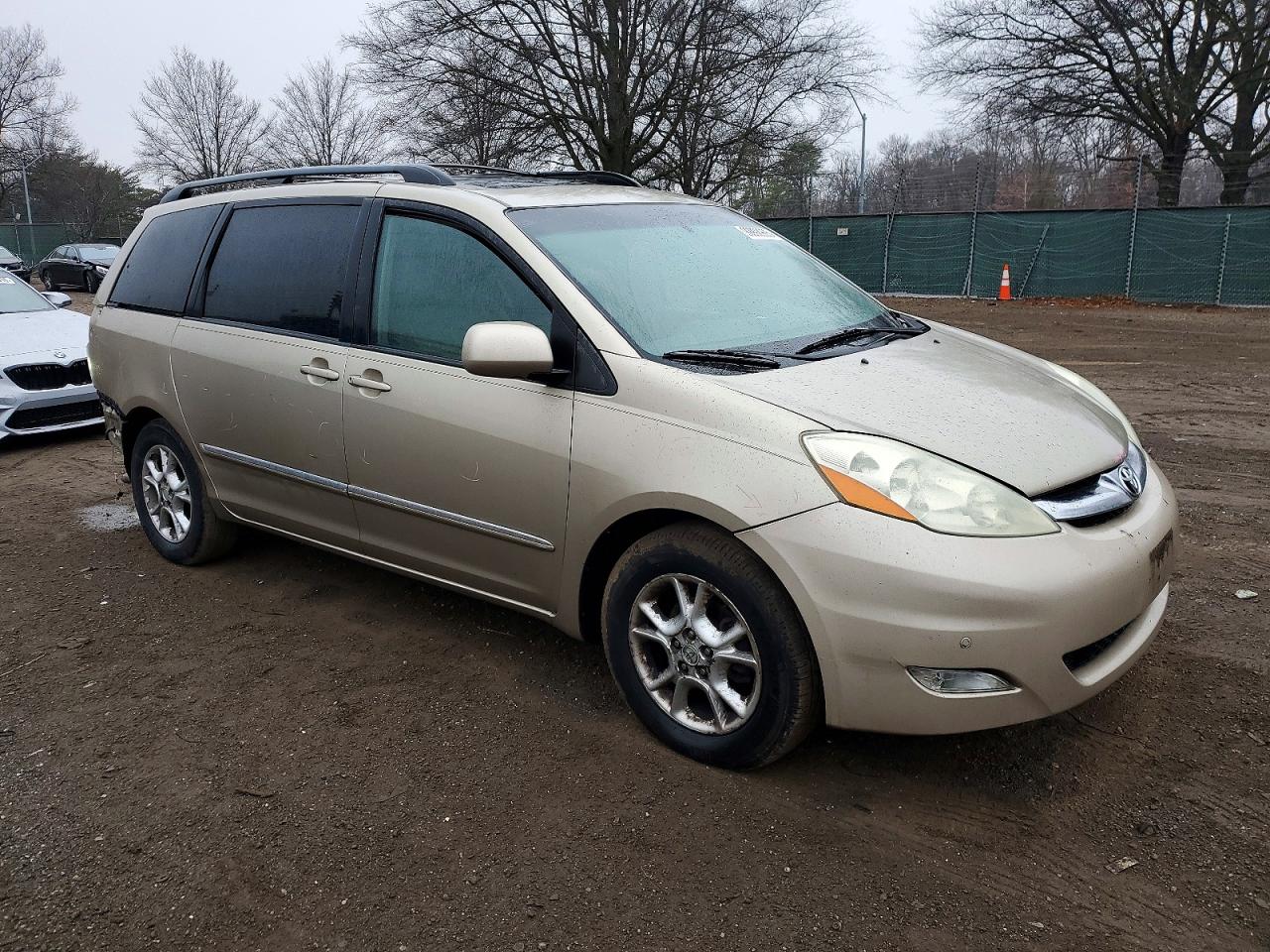 2006 TOYOTA SIENNA XLE photo 4