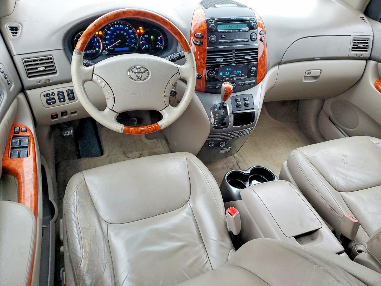 2006 TOYOTA SIENNA XLE photo 8