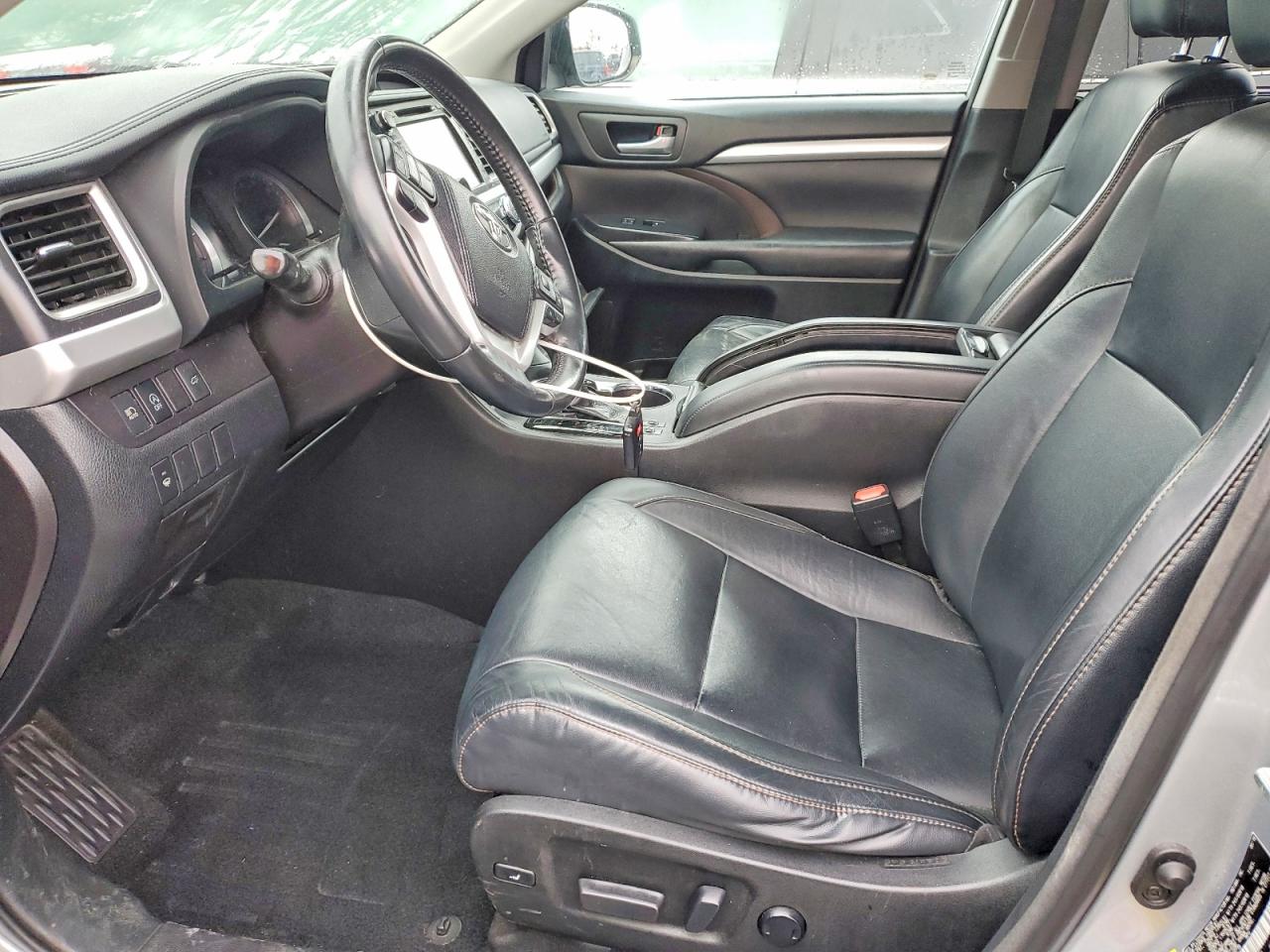 2018 TOYOTA HIGHLANDER SE photo 7
