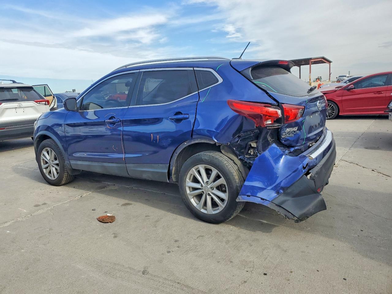 2018 NISSAN ROGUE SPORT S photo 2