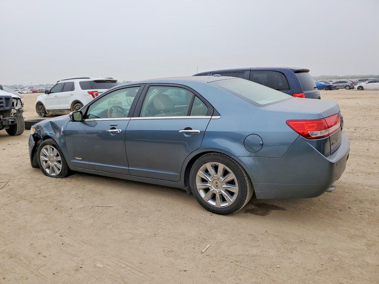 2011 LINCOLN MKZ HYBRID photo 2