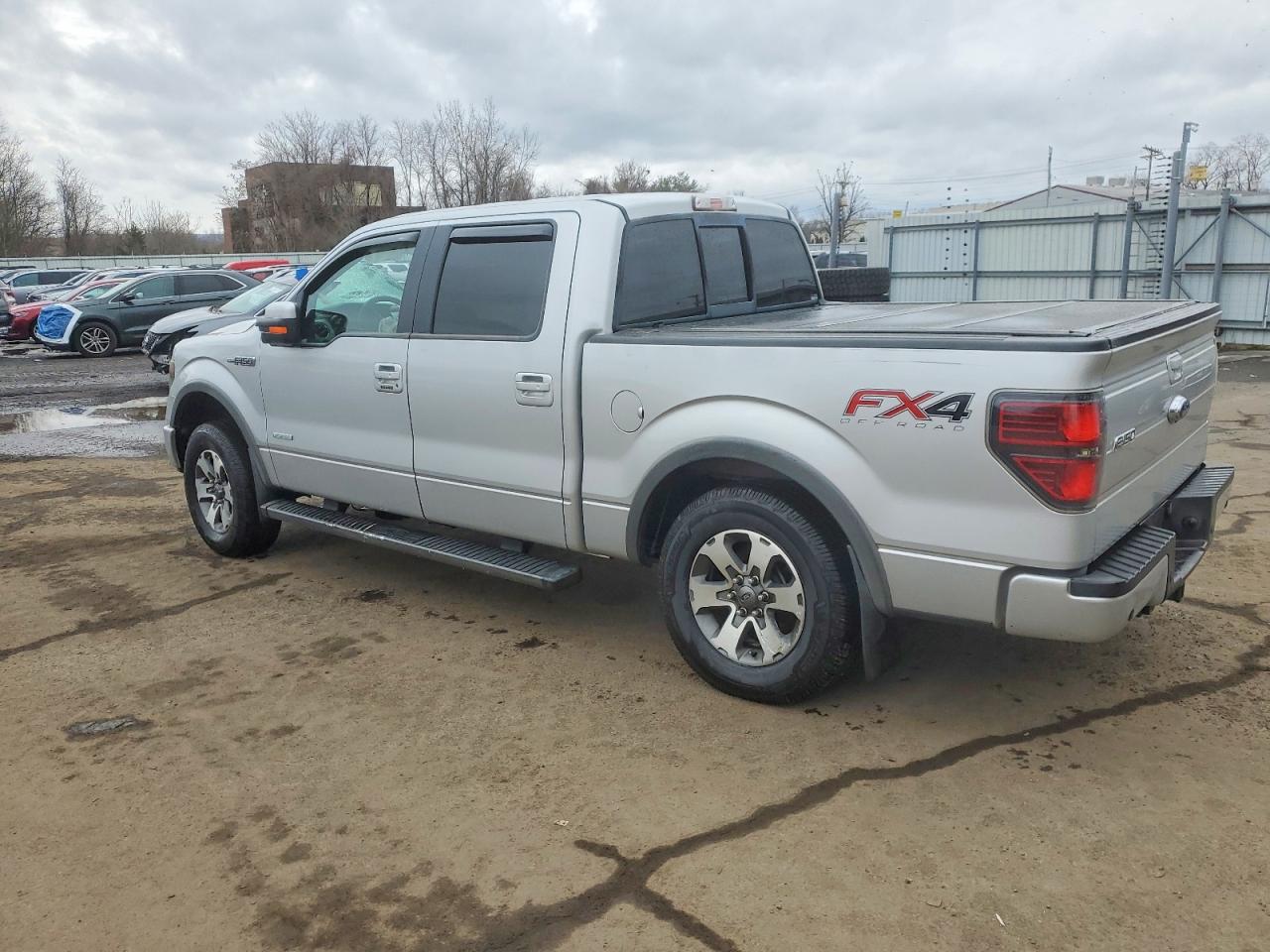 2014 FORD F150 SUPERCREW photo 2