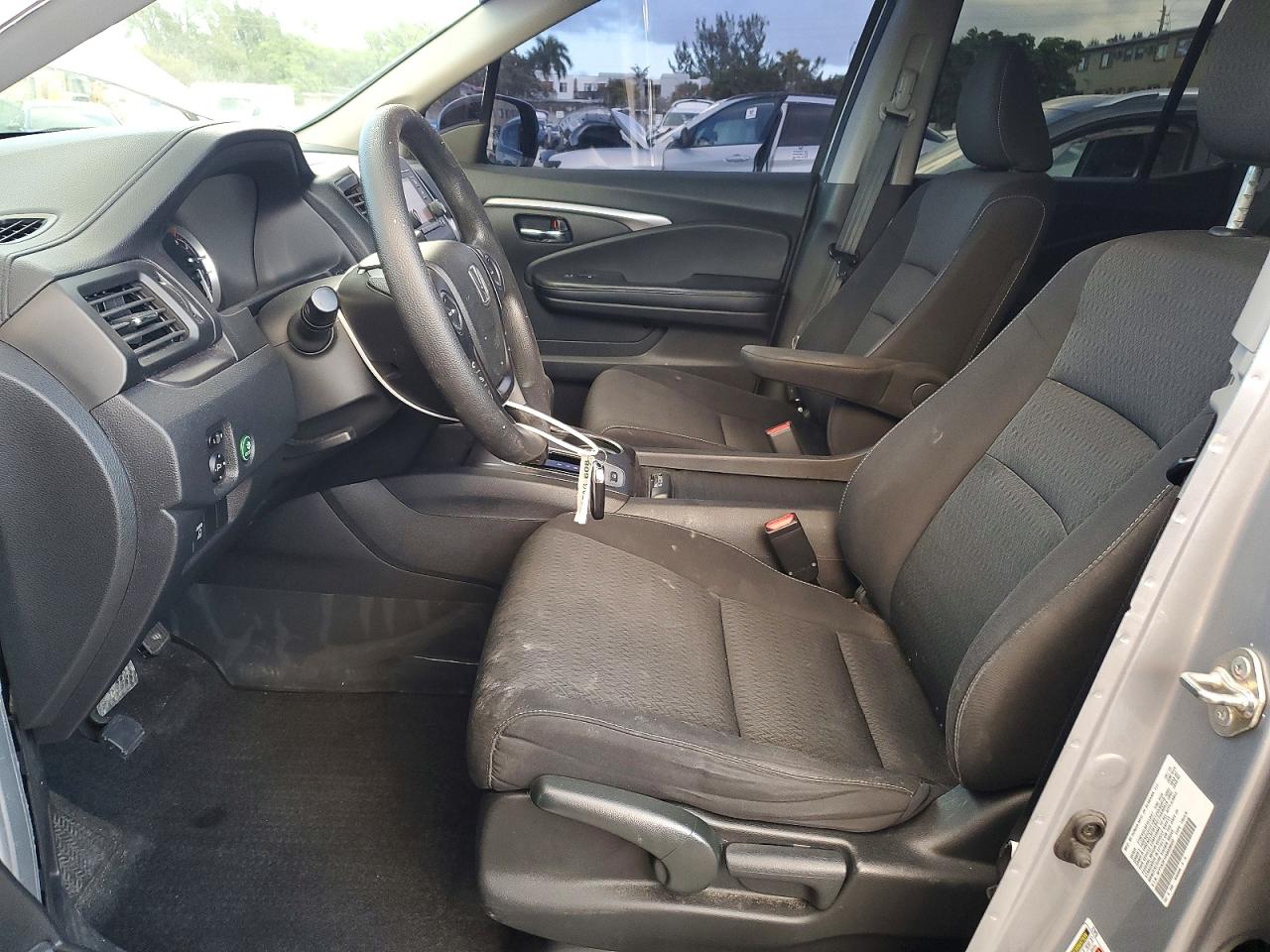 2019 HONDA RIDGELINE SPORT photo 7