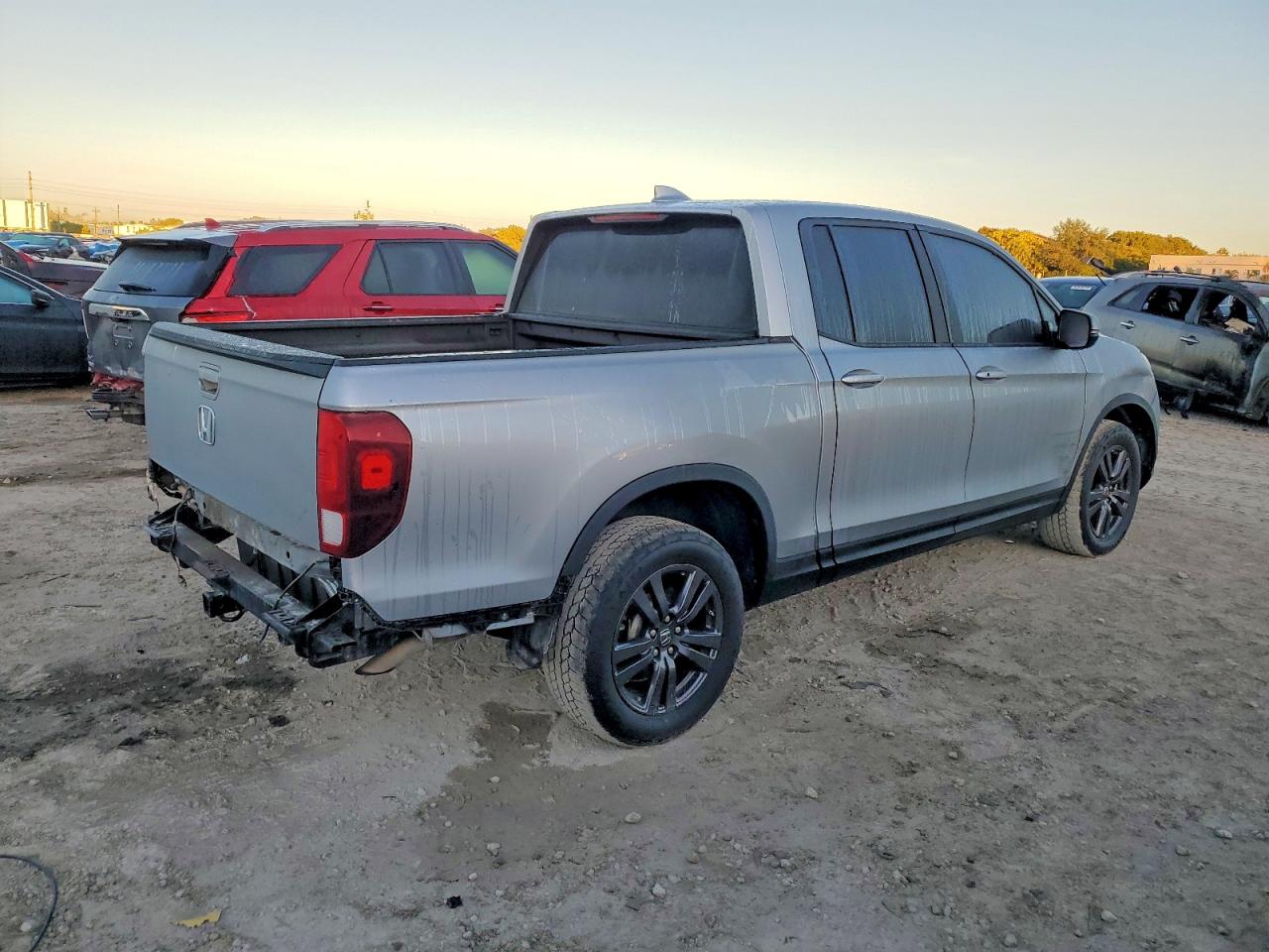 2019 HONDA RIDGELINE SPORT photo 3