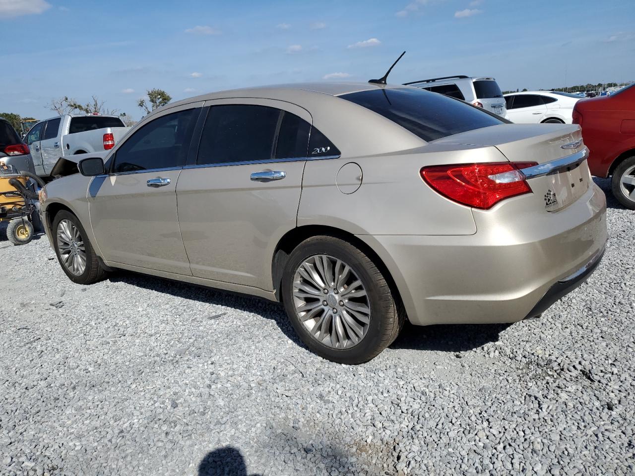 2013 CHRYSLER 200 LIMITED photo 2