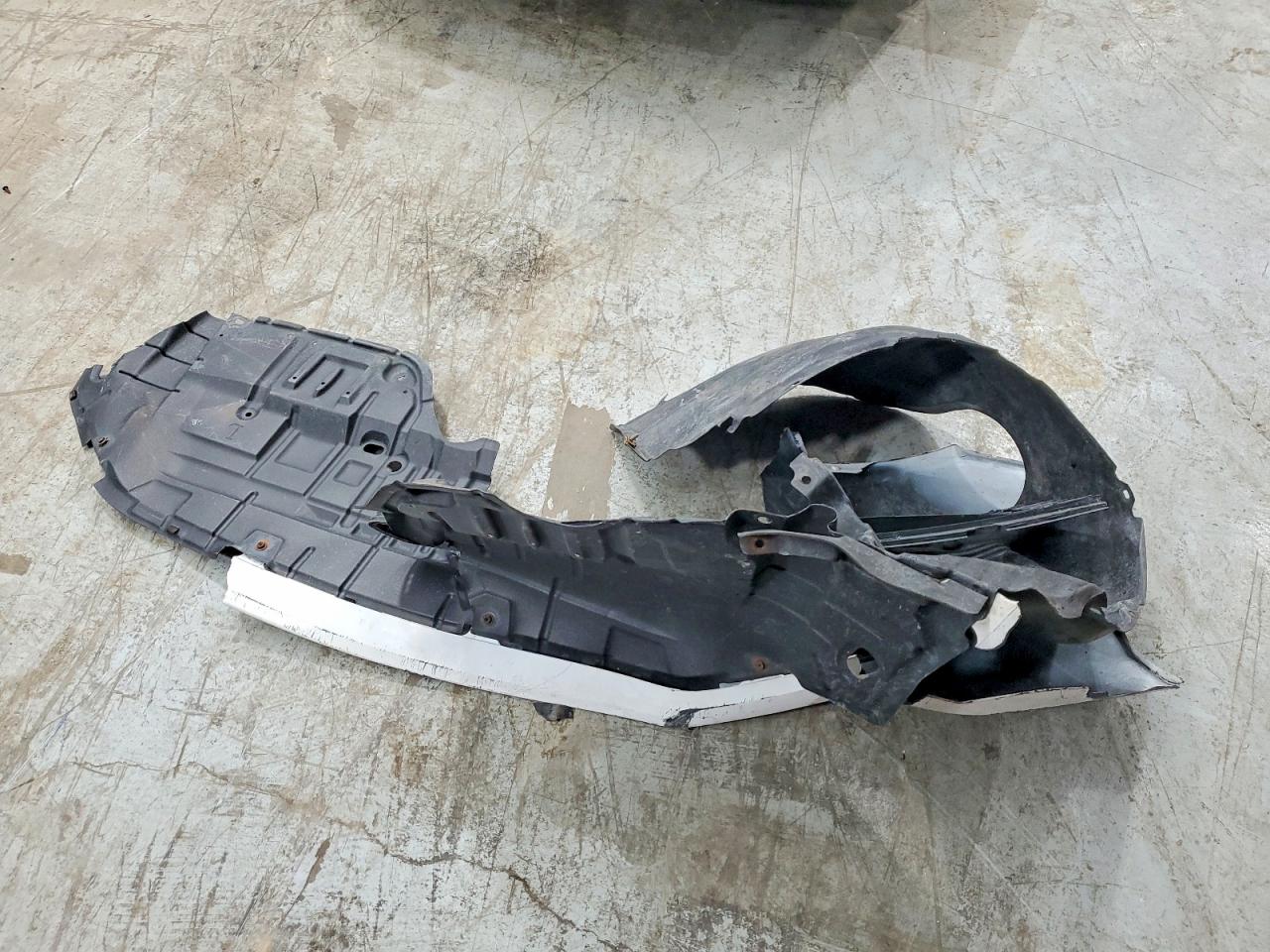 2012 TOYOTA CAMRY BASE photo 12