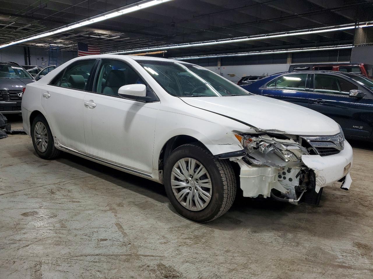2012 TOYOTA CAMRY BASE photo 4