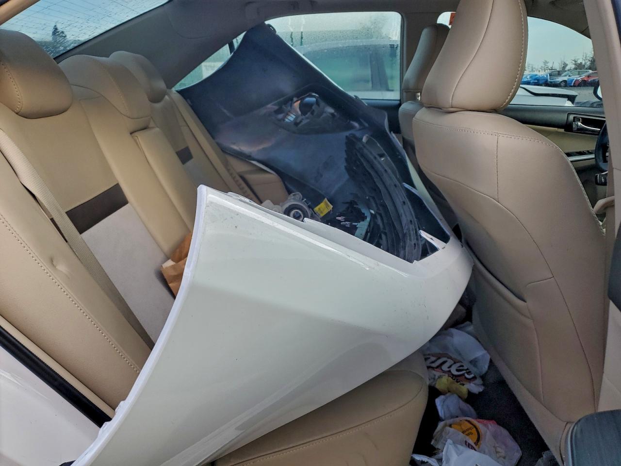 2012 TOYOTA CAMRY HYBRID photo 10